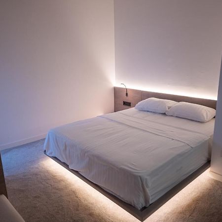 Bloom Suites Pristina Extérieur photo