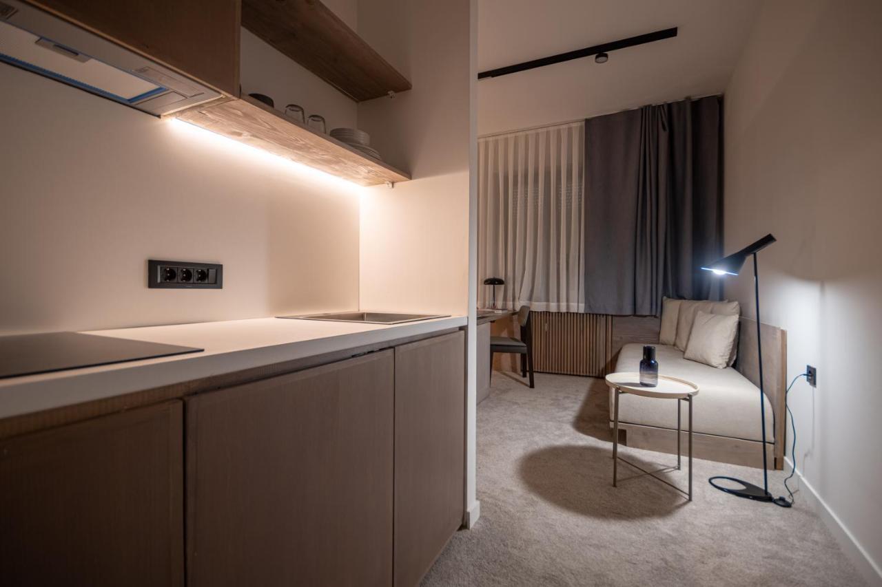 Bloom Suites Pristina Extérieur photo