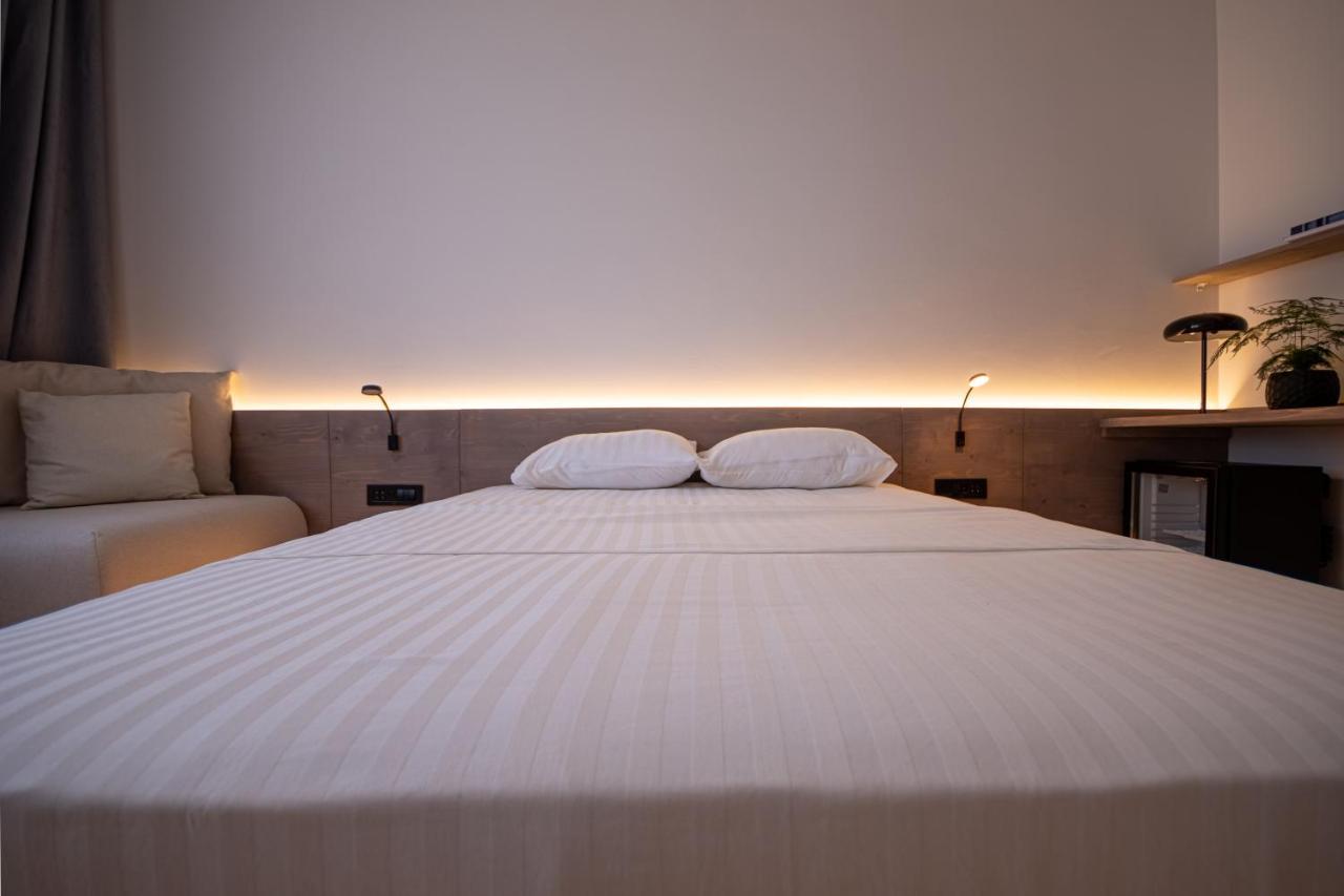 Bloom Suites Pristina Extérieur photo